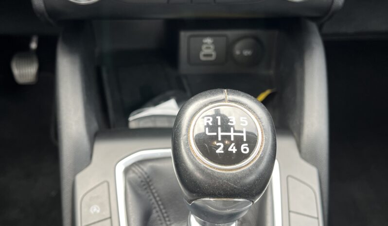 
								FORD KUGA MHEV 2022 full									